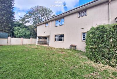5 Bed House with En Suite at Lavington