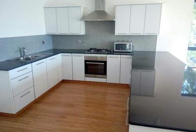 Serviced 2 Bed Apartment with En Suite at Garden City Mall