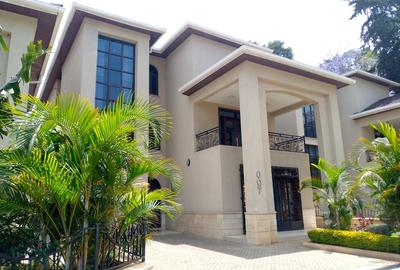 5 Bed Townhouse with En Suite at Lavington