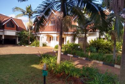 4 Bed House with Garden in Runda