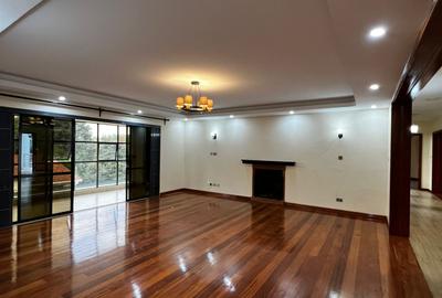 5 Bed Townhouse with En Suite in Thigiri