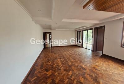5 Bed House with En Suite in Lavington - 3