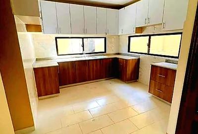 3 Bed Townhouse with En Suite in Lower Kabete