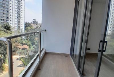 3 Bed Apartment with En Suite at Riverside Drive - 3