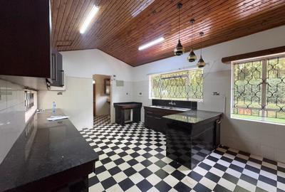 5 Bed House with En Suite in Gigiri - 3