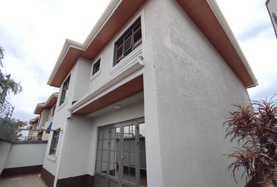 4 Bed Villa with En Suite in Kamakis - 2