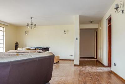 3 Bed Apartment with En Suite at Riverside Drive - 4