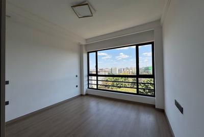 3 Bed Apartment with En Suite in Riverside - 2