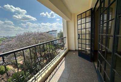 2 Bed Apartment with En Suite in Westlands Area