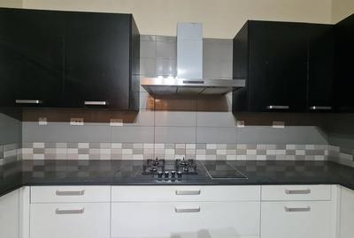 3 Bed Apartment with En Suite at Parkland - 2