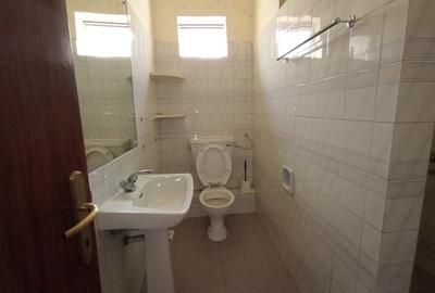 2 Bed Apartment with En Suite at Forest Road Near Premier Academy