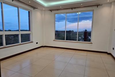 5 Bed Apartment with En Suite in General Mathenge