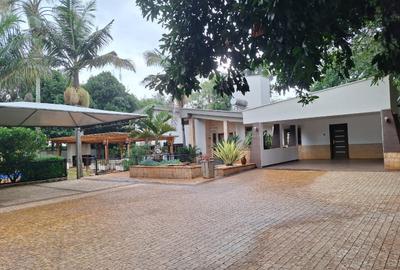 6 Bed House with En Suite in Kyuna