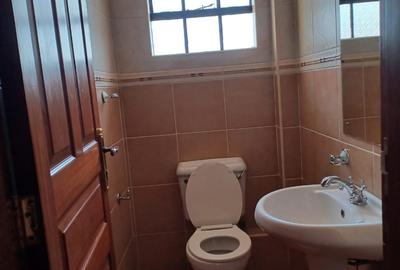4 Bed Apartment with En Suite in Lower Kabete