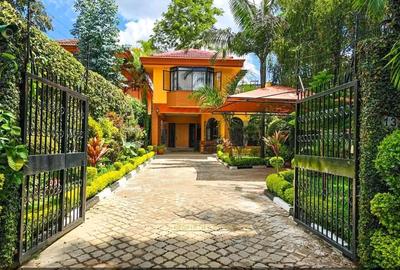 4 Bed Townhouse with En Suite in Brookside