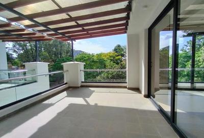 4 Bed Townhouse with En Suite in Lavington