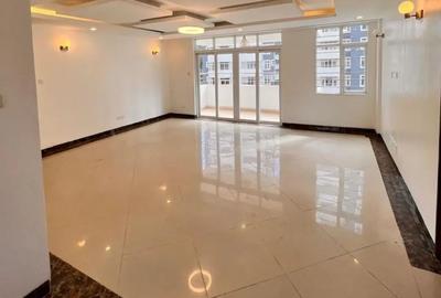 3 Bed Apartment with En Suite at Hatheru - 3