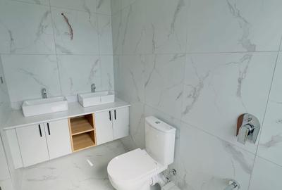 4 Bed Townhouse with En Suite in Kitengela - 4