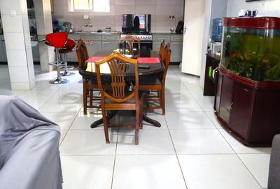 6 Bed House with En Suite in Westlands Area - 4