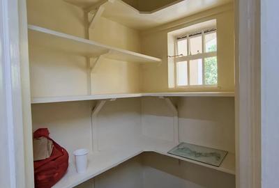 4 Bed Townhouse with En Suite in Lavington - 4