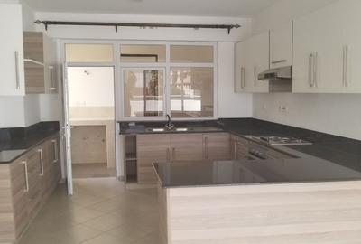 Serviced 2 Bed Apartment with En Suite in Westlands Area