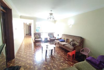 4 Bed House with En Suite in Lavington