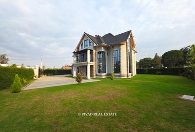 5 Bed House with Garden in Runda