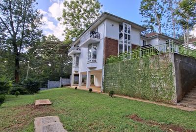 5 Bed Townhouse with En Suite in Rosslyn