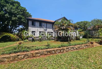 5 Bed House with En Suite in Runda