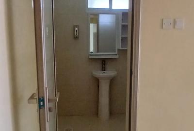 3 Bed Apartment with En Suite in Kilimani - 4