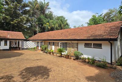 4 Bed House with En Suite at Kyuna - 2