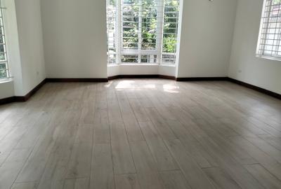 5 Bed Townhouse with En Suite in Rosslyn - 4