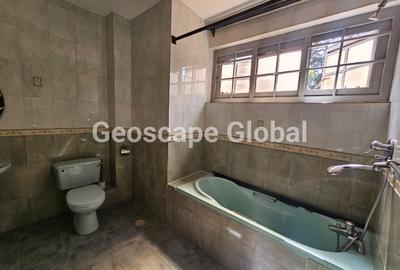 5 Bed House with En Suite in Runda - 3