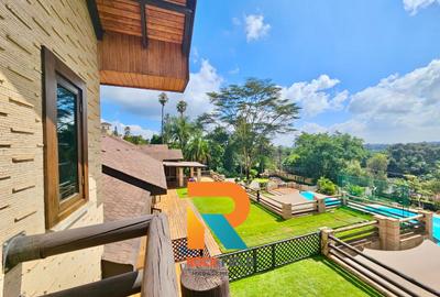 5 Bed House with En Suite in Lavington - 2