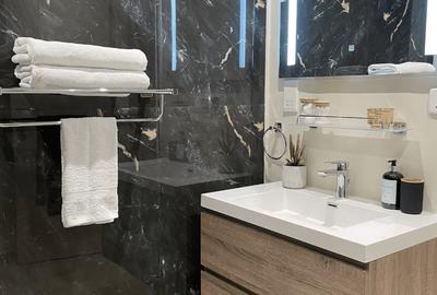 Furnished 3 Bed Apartment with En Suite in Riverside - 4