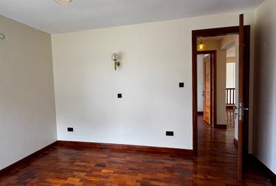 4 Bed Townhouse with En Suite in Karen - 4