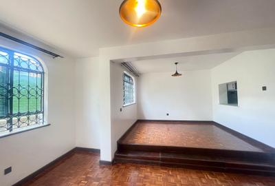 4 Bed Townhouse with En Suite in Lavington