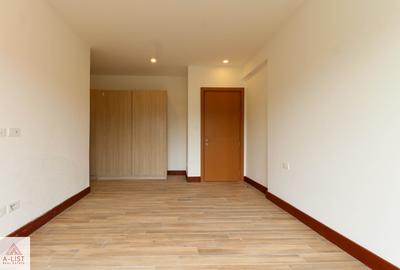3 Bed Apartment with En Suite at City Park Drive