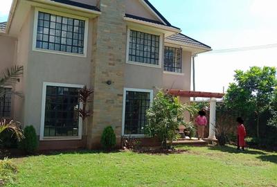 4 Bed Townhouse with En Suite in Kitisuru