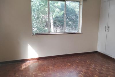 Commercial Property with Service Charge Included in Kilimani