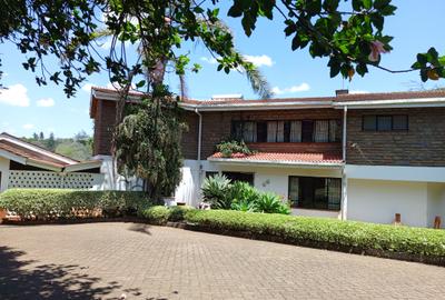 5 Bed House with En Suite in Gigiri