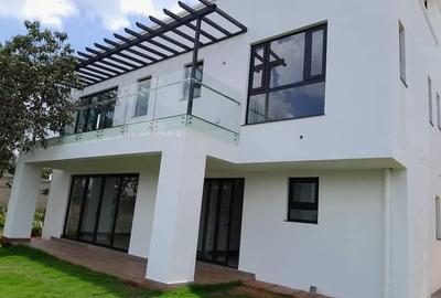 4 Bed Townhouse with En Suite at Kitisuru