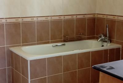 4 Bed House with En Suite at Off Glory Road - 4