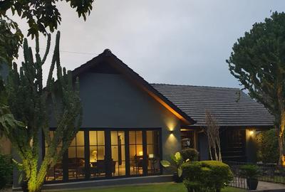 4 Bed House with En Suite in Nyari