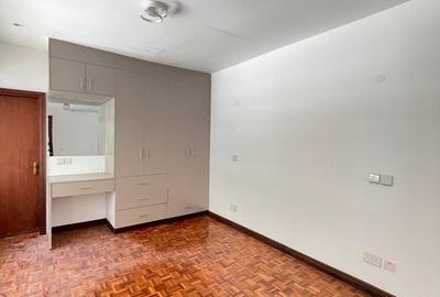 4 Bed Villa with En Suite in Muthaiga - 3