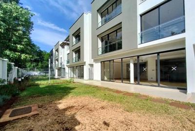 4 Bed Townhouse with En Suite in Lavington