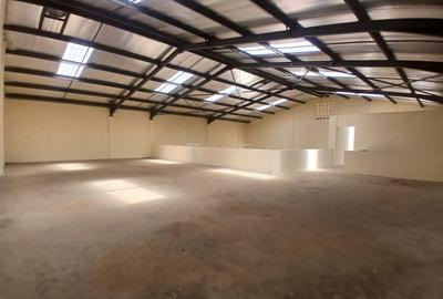 7,198 ft² Warehouse with Backup Generator in Ruaraka