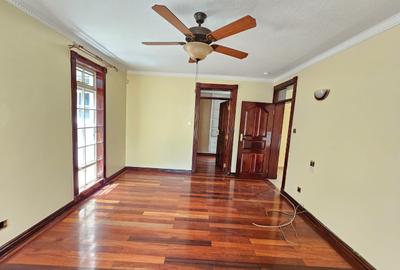 4 Bed Townhouse with En Suite in Kyuna