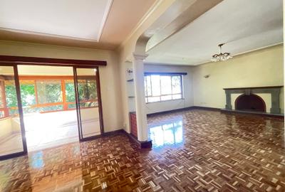 5 Bed Townhouse with En Suite in Spring Valley