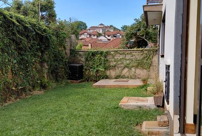 5 Bed Townhouse with En Suite in Westlands Area - 3